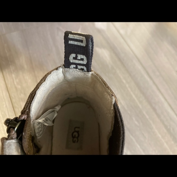 Ugg Chelsea Boots Kids - Picture 3 of 6